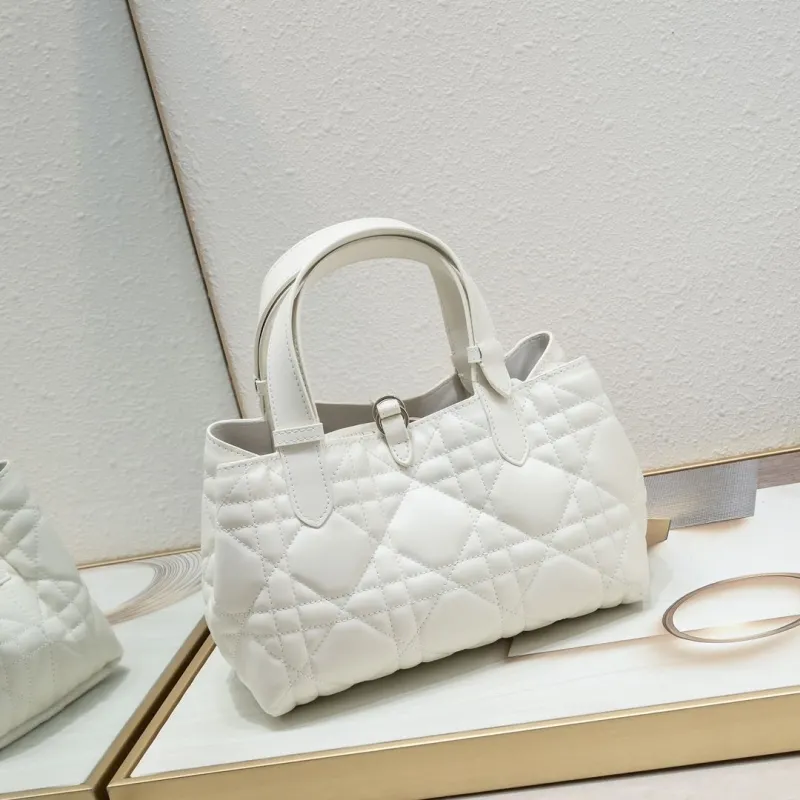 Dior Shopping Bags-67 - Image 3
