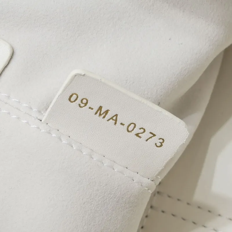 Dior Shopping Bags-67 - Image 8