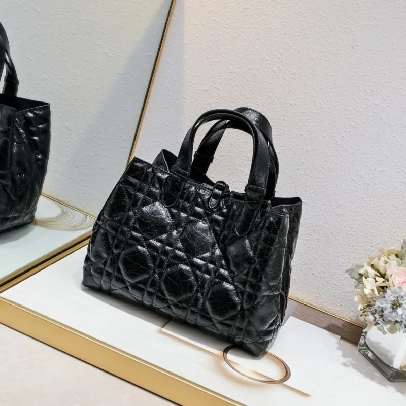 Dior Shopping Bags-68 - Image 3