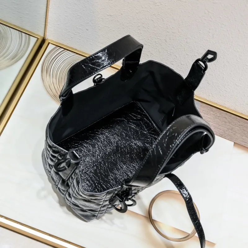Dior Shopping Bags-69 - Image 7