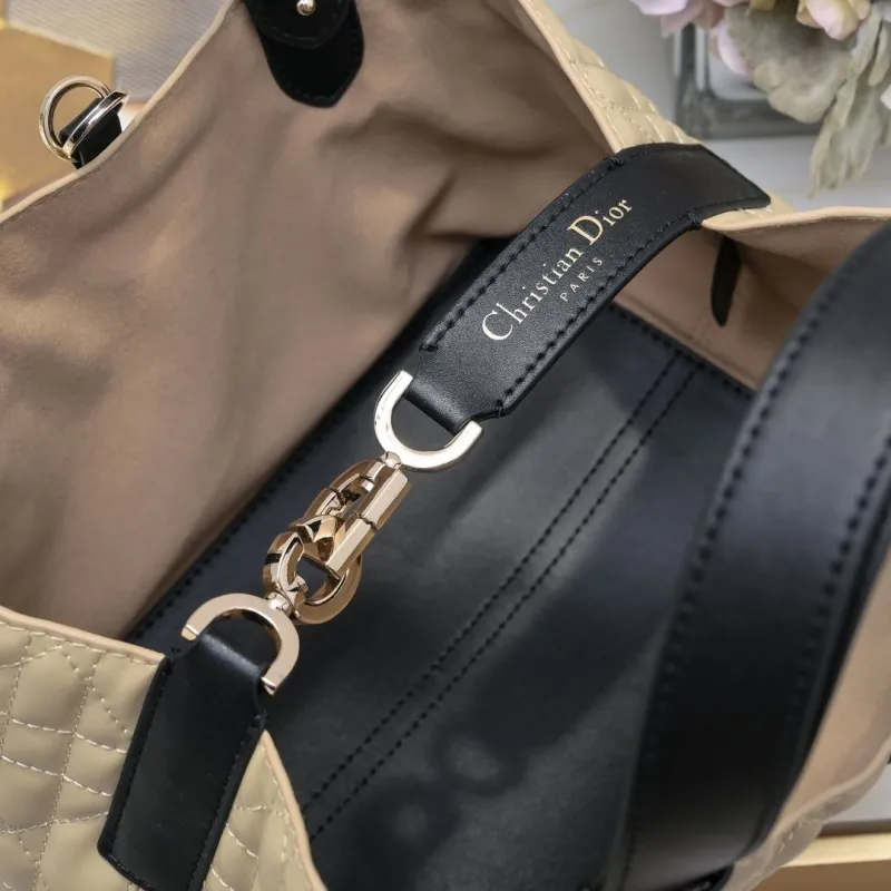 Dior Shopping Bags-71 - Image 7