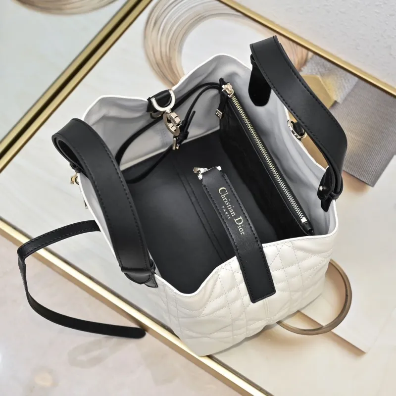 Dior Shopping Bags-73 - Image 9
