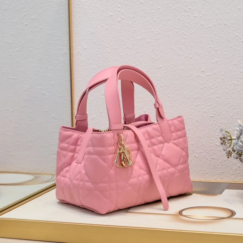Alternative view of Dior Shopping Bags-77