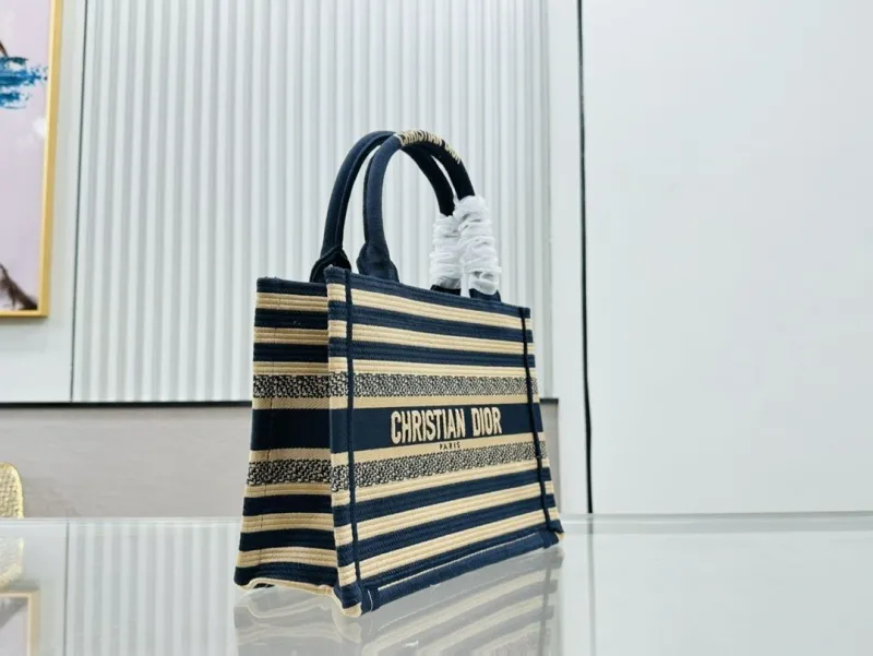Alternative view of Dior Shopping Bags-78