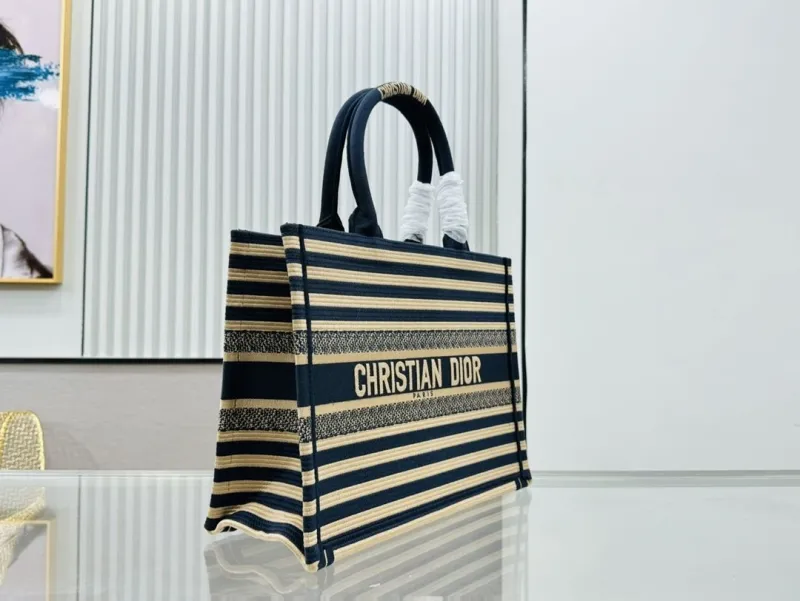 Alternative view of Dior Shopping Bags-79