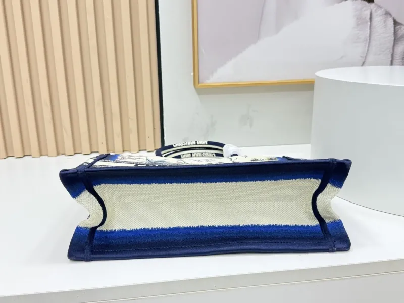 Dior Shopping Bags-82 - Image 7