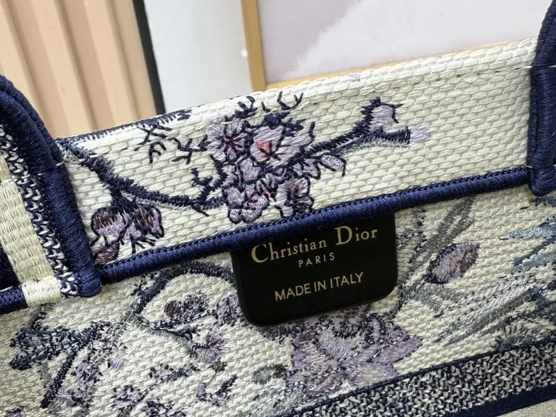 Dior Shopping Bags-82 - Image 8