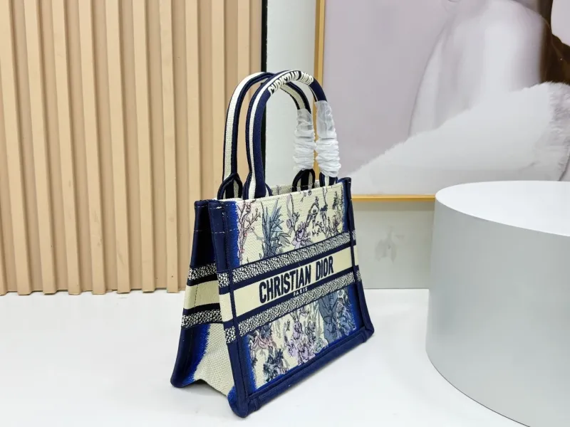 Alternative view of Dior Shopping Bags-83