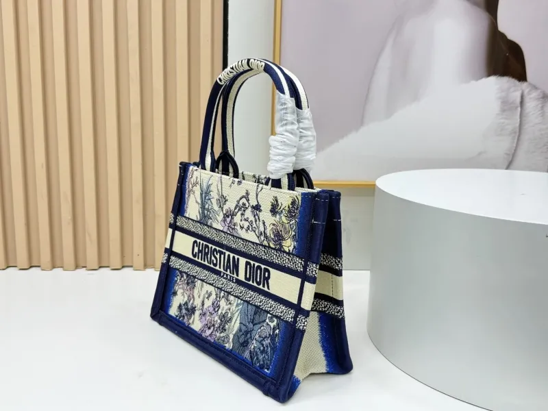 Dior Shopping Bags-83 - Image 3