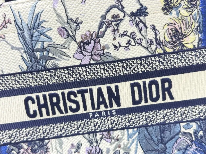 Dior Shopping Bags-83 - Image 6