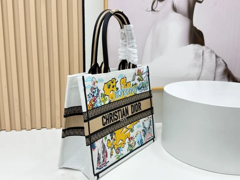 Alternative view of Dior Shopping Bags-85
