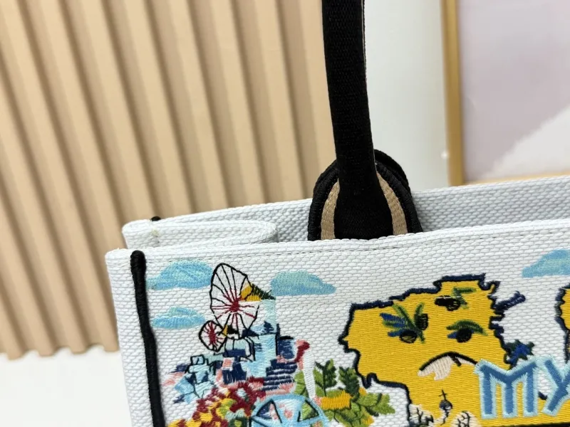 Dior Shopping Bags-85 - Image 5