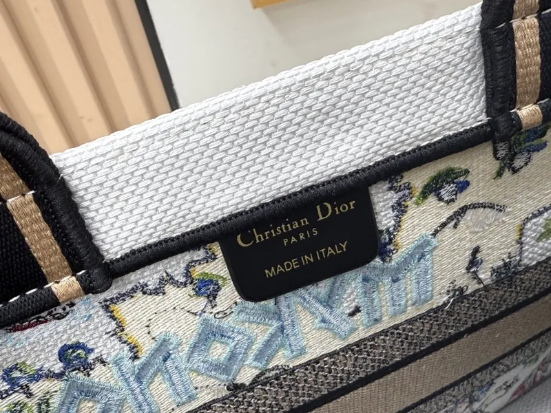 Dior Shopping Bags-85 - Image 8