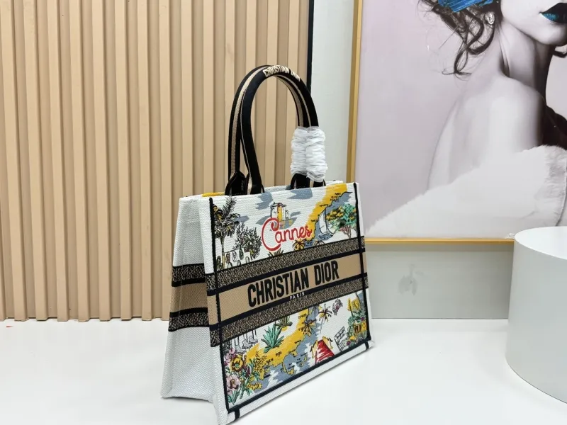 Alternative view of Dior Shopping Bags-95