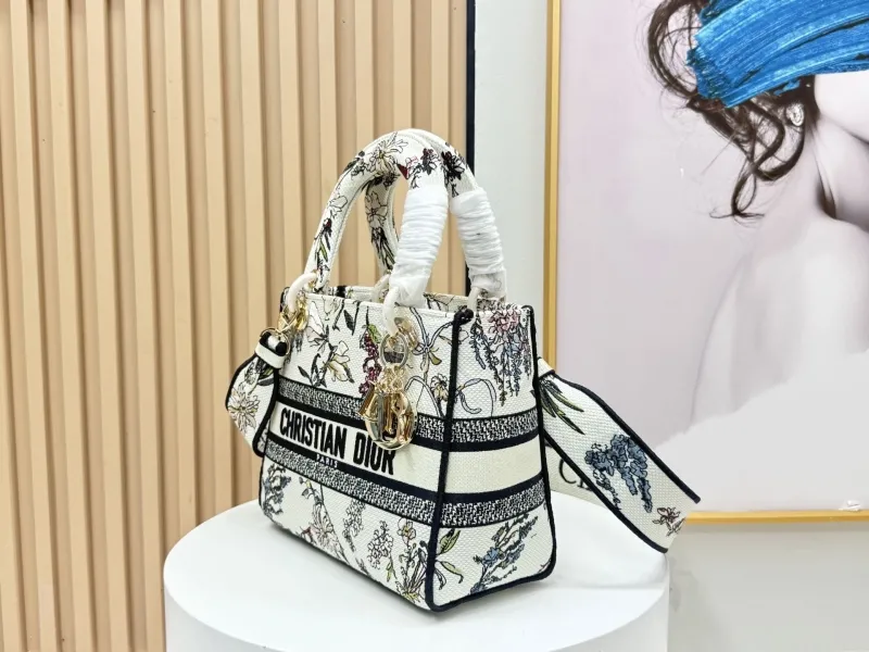 Dior Shopping Bags-98 - Image 3