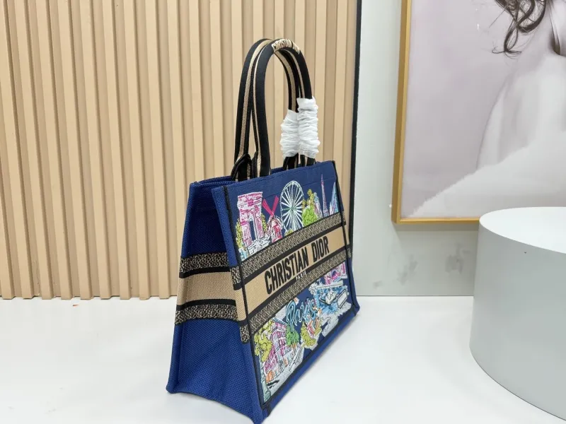 Alternative view of Dior Shopping Bags-101