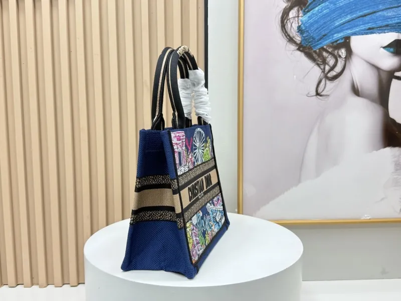 Alternative view of Dior Shopping Bags-102