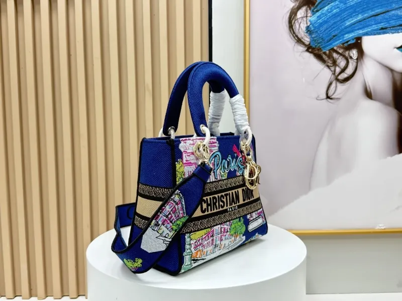 Alternative view of Dior Shopping Bags-106