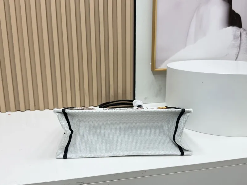 Dior Shopping Bags-108 - Image 7