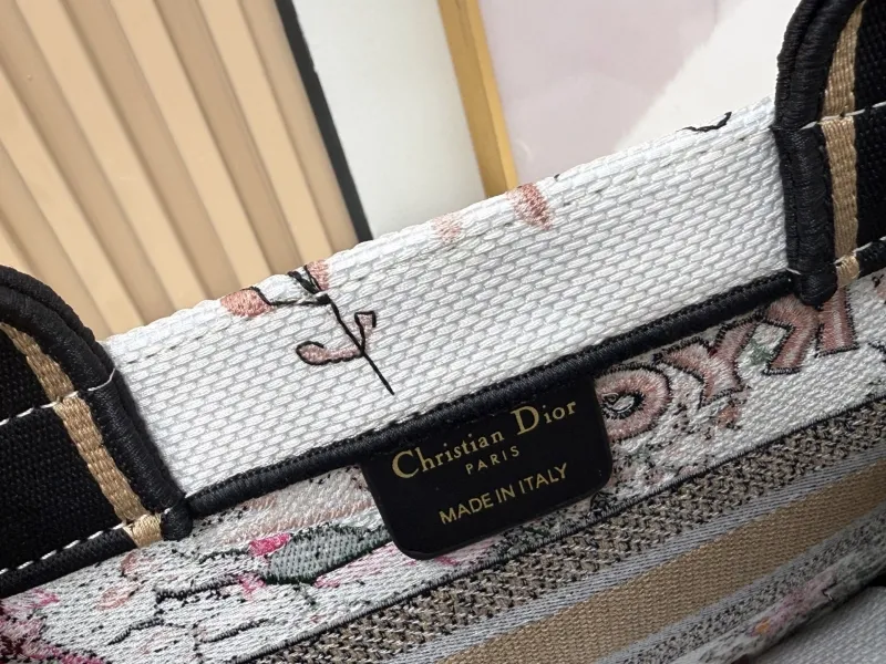 Dior Shopping Bags-109 - Image 8
