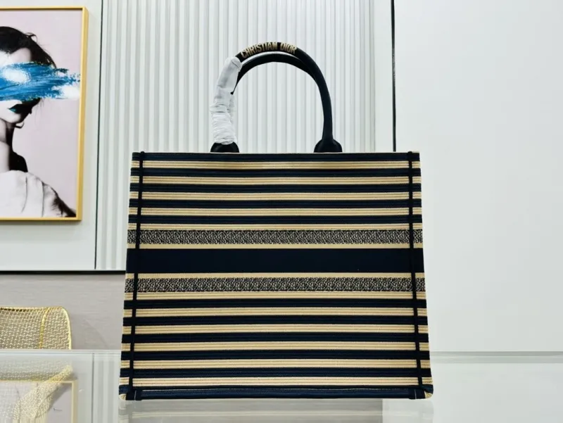 Dior Shopping Bags-110 - Image 4