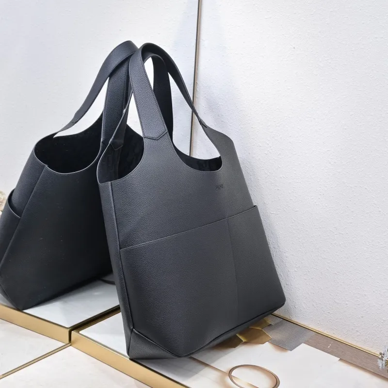 Alternative view of Dior Shopping Bags-112