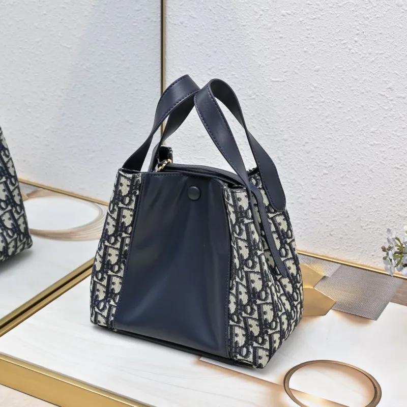 Alternative view of Dior Shopping Bags-113