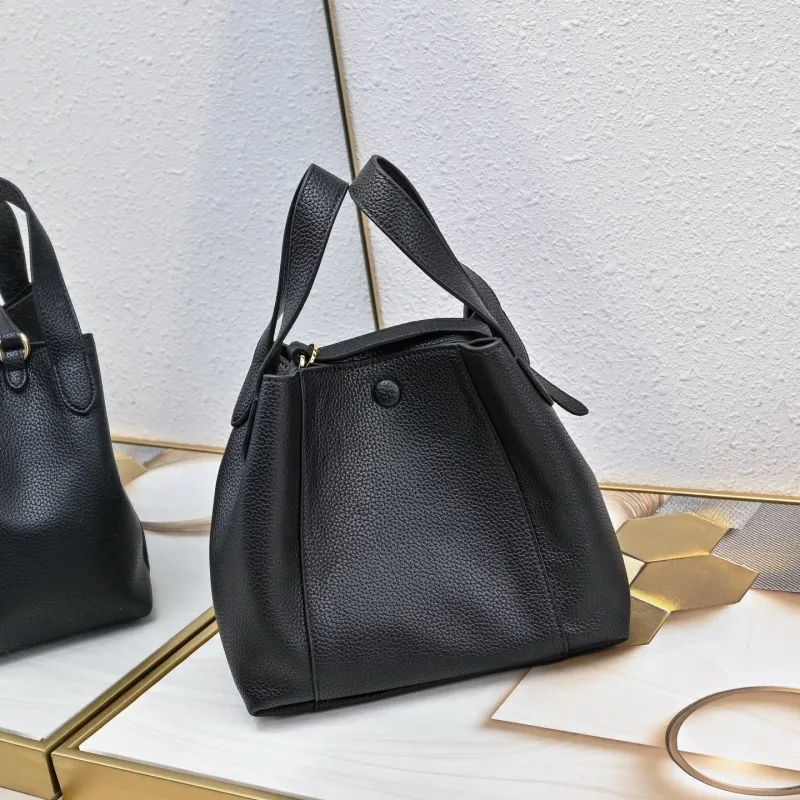 Alternative view of Dior Shopping Bags-114