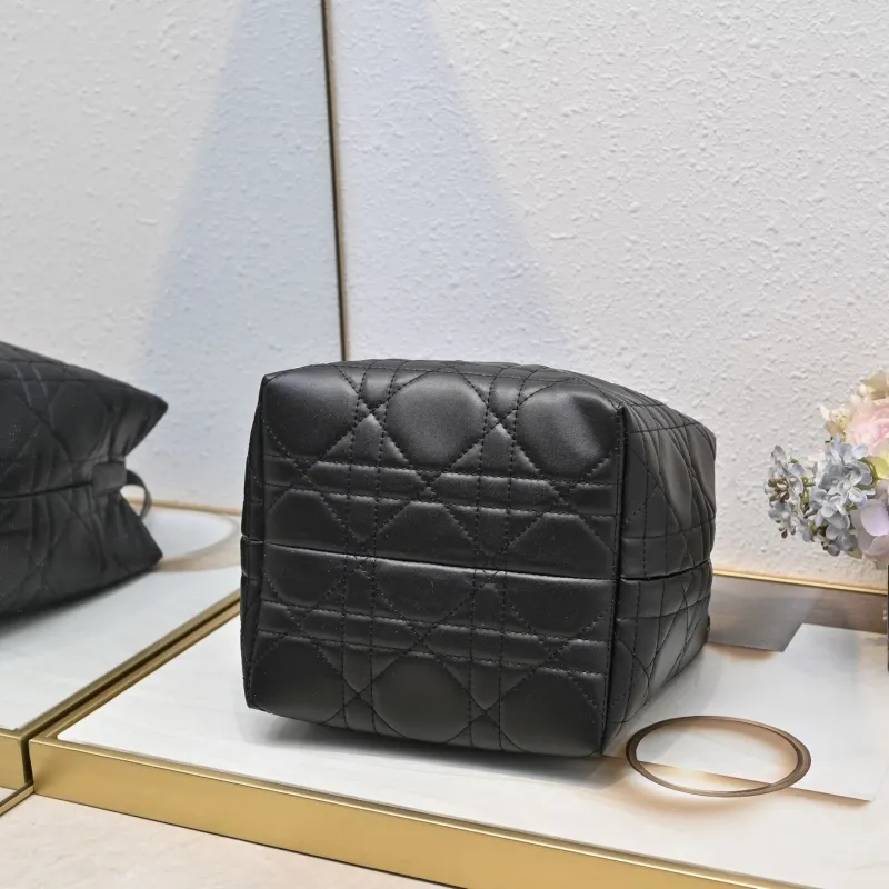 Dior Shopping Bags-121 - Image 4