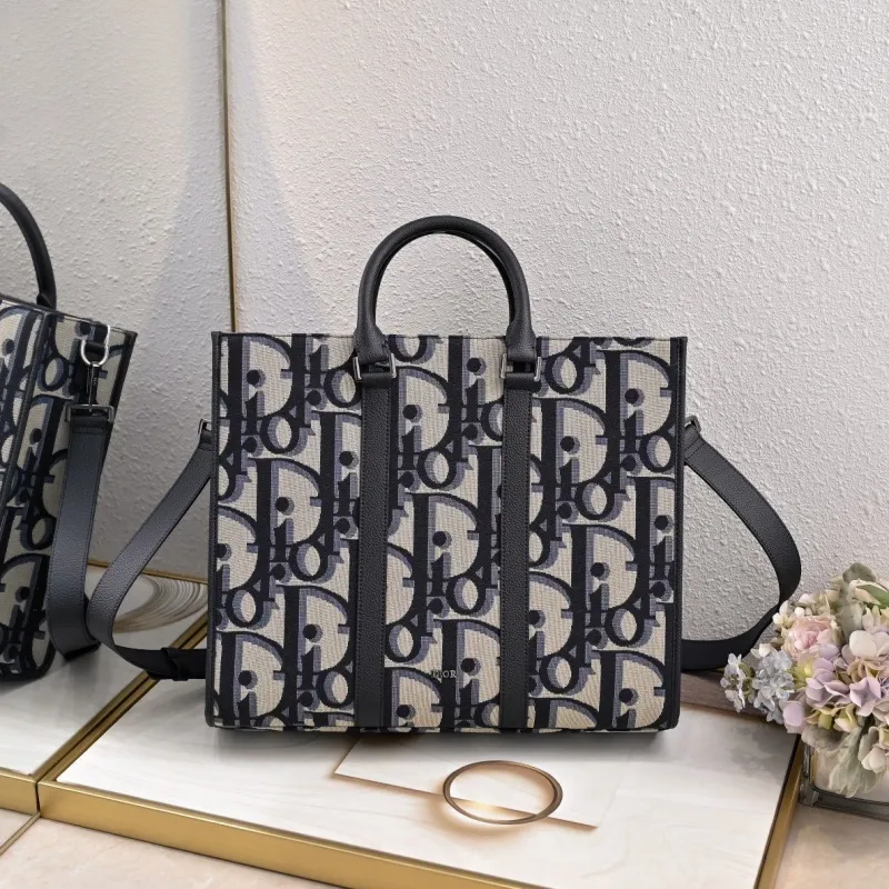 Dior Shopping Bags-124