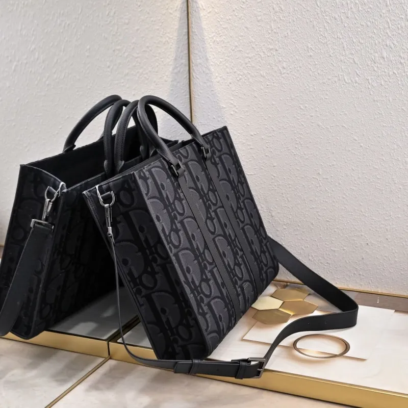 Alternative view of Dior Shopping Bags-125