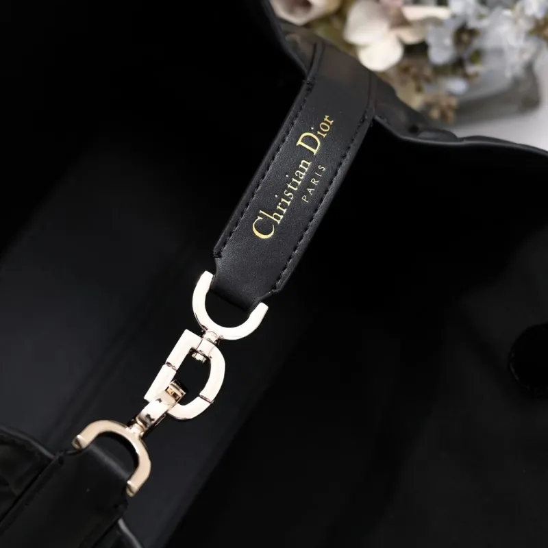 Dior Shopping Bags-127 - Image 7
