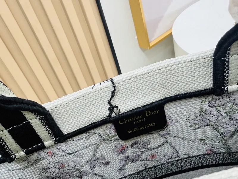 Dior Shopping Bags-128 - Image 7