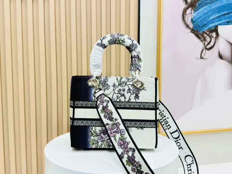 Dior Shopping Bags-131 - Image 4