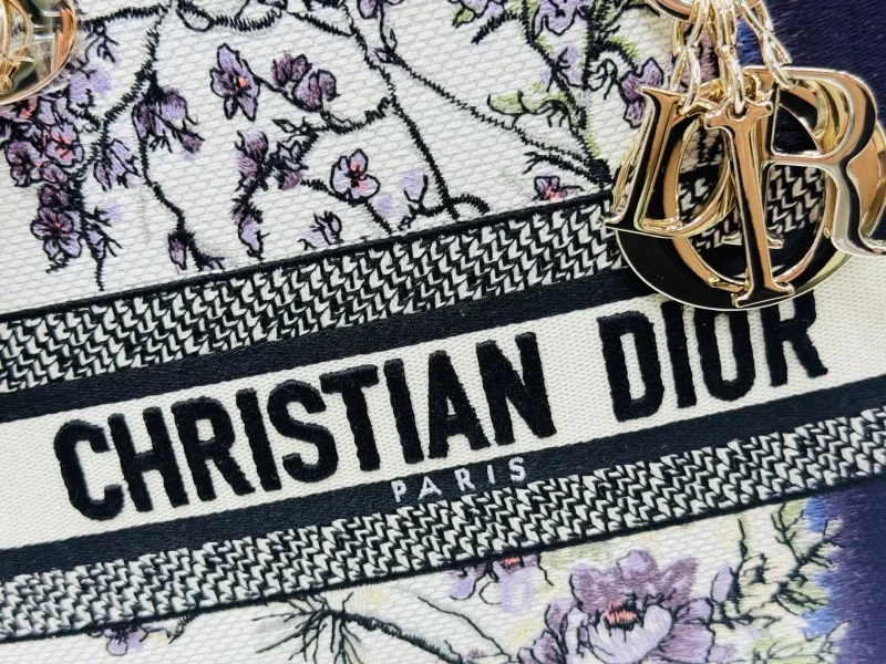 Dior Shopping Bags-131 - Image 6