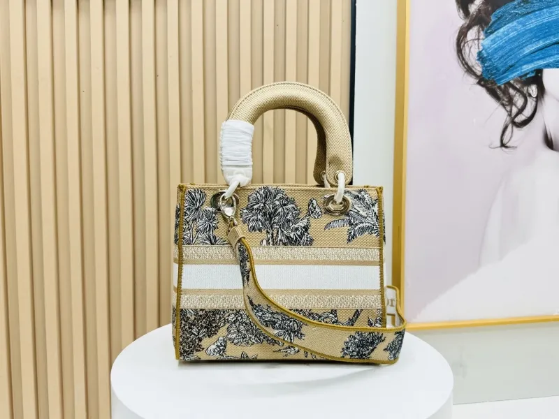 Dior Shopping Bags-132 - Image 4