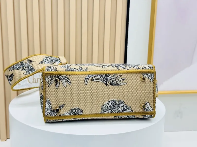 Dior Shopping Bags-132 - Image 7