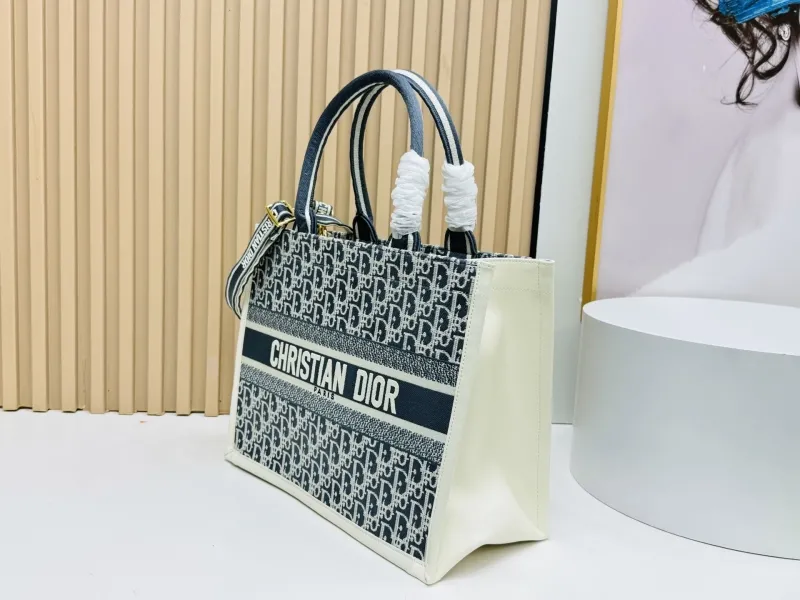Dior Shopping Bags-134 - Image 3