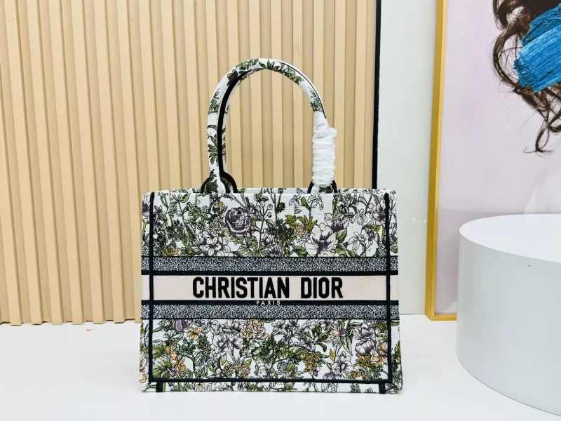 Dior Shopping Bags-137