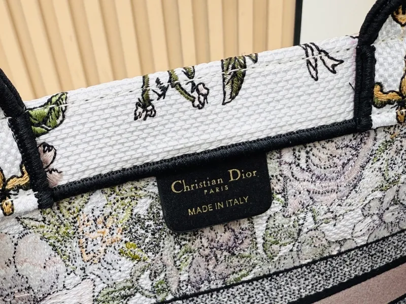 Dior Shopping Bags-137 - Image 9