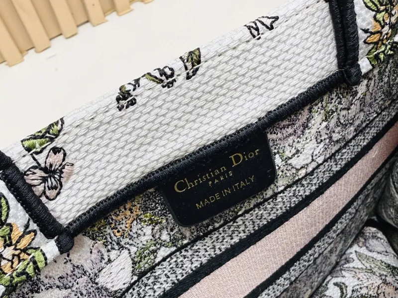 Dior Shopping Bags-138 - Image 8