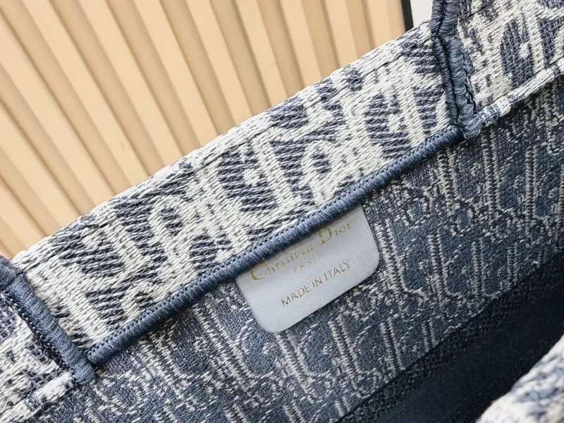 Dior Shopping Bags-139 - Image 8
