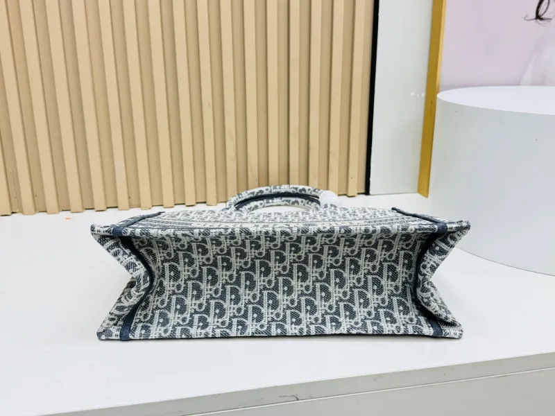 Dior Shopping Bags-140 - Image 7