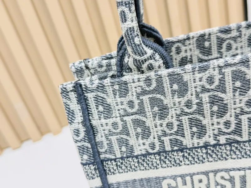 Dior Shopping Bags-141 - Image 5