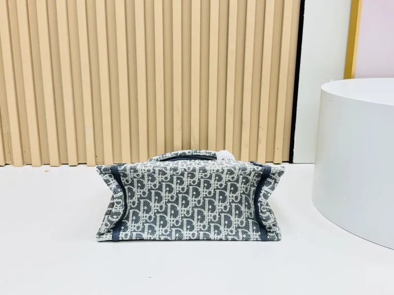 Dior Shopping Bags-141 - Image 7