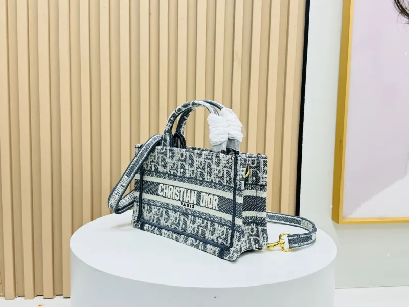 Dior Shopping Bags-142 - Image 3