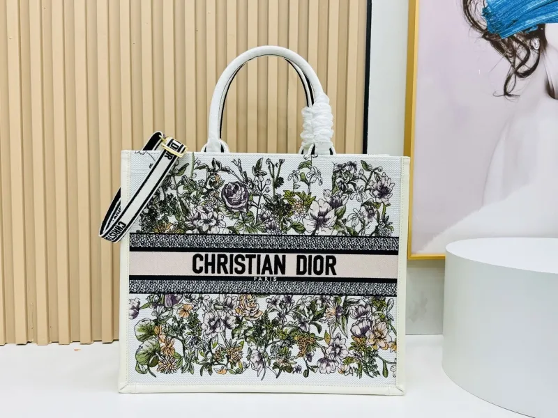 Dior Shopping Bags-143