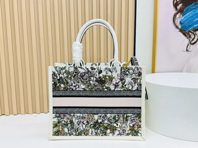 Dior Shopping Bags-144 - Image 4