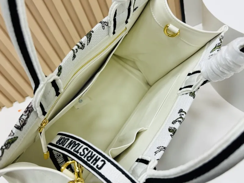 Dior Shopping Bags-144 - Image 9