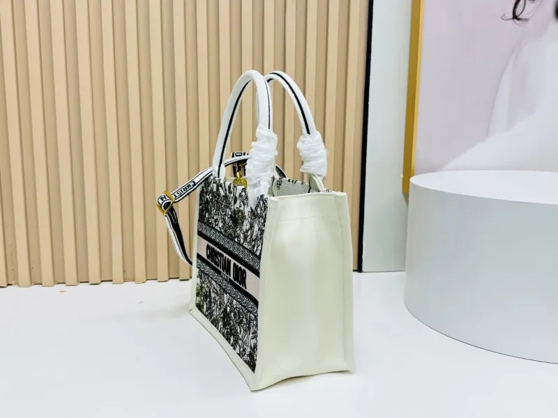 Dior Shopping Bags-145 - Image 3